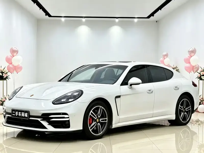 Porsche Panamera, 2015