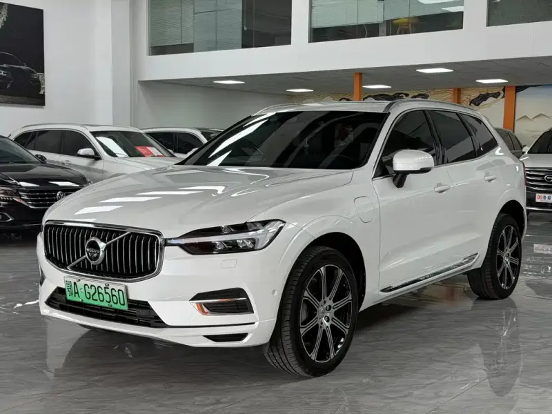 Volvo XC60 PHEV, 2021