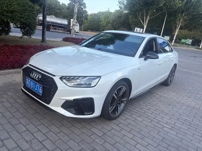 Audi A4L, 2022
