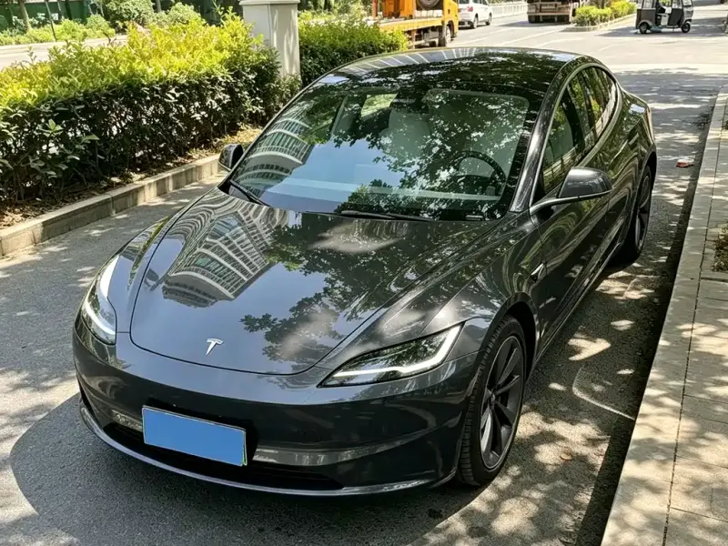 Tesla Model 3, 2024