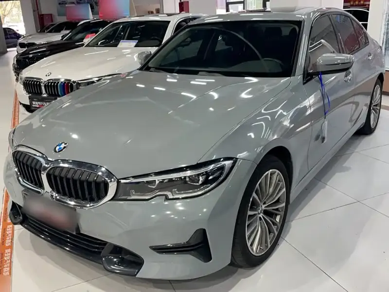 BMW 3 Series, 2022