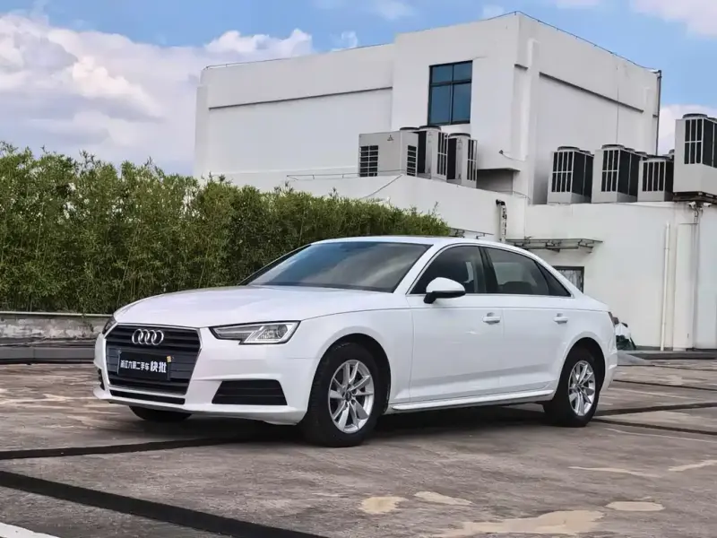 Audi A4L, 2017