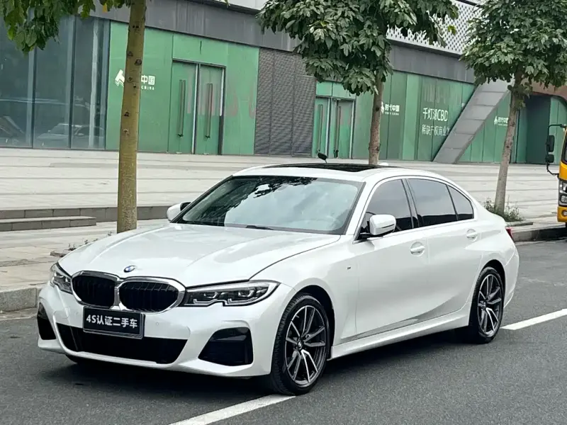 BMW 3 Series, 2022