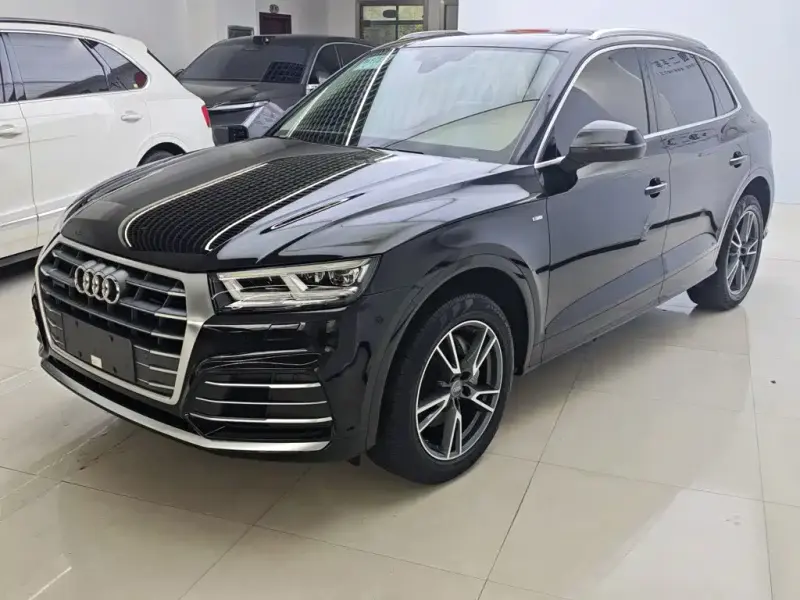 Audi Q5L, 2020