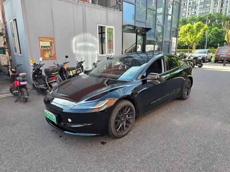 Tesla Model 3, 2023