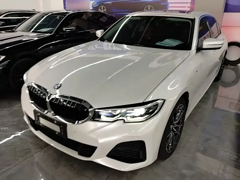 BMW 3 Series, 2022