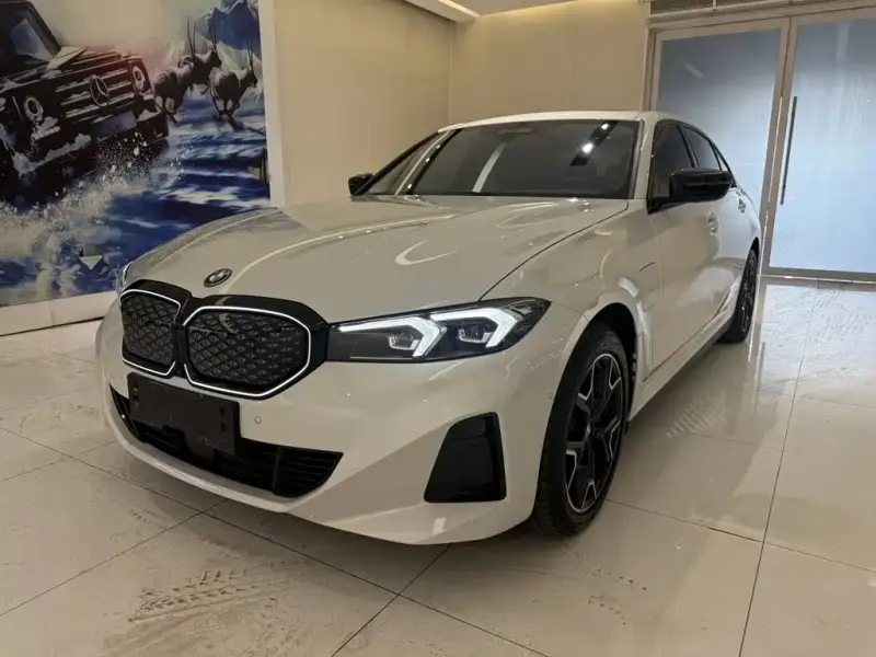 BMW i3, 2025