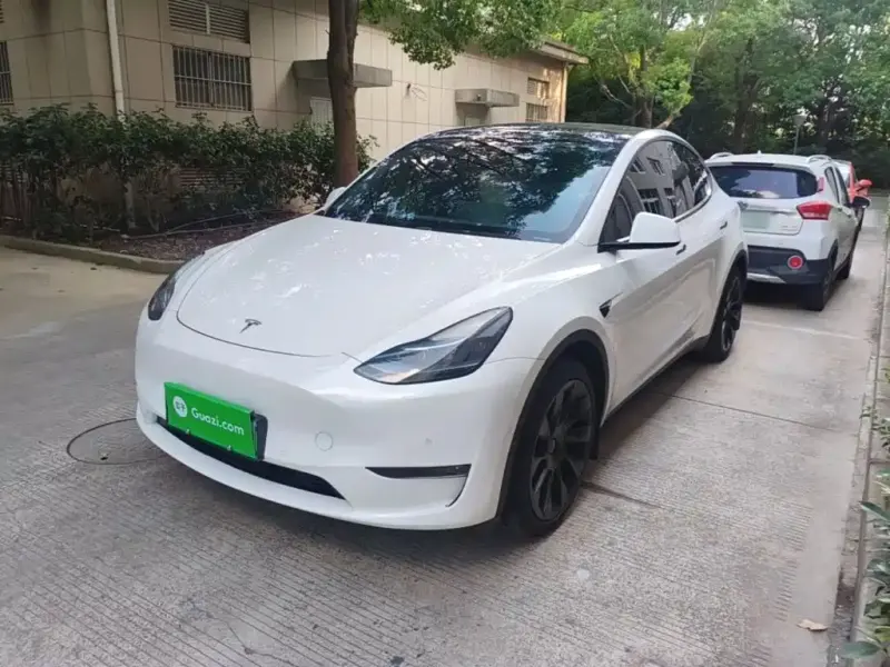 Tesla Model Y, 2023