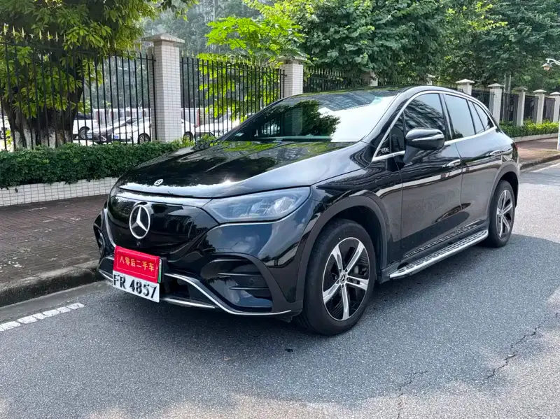 Mercedes-Benz EQE SUV, 2023