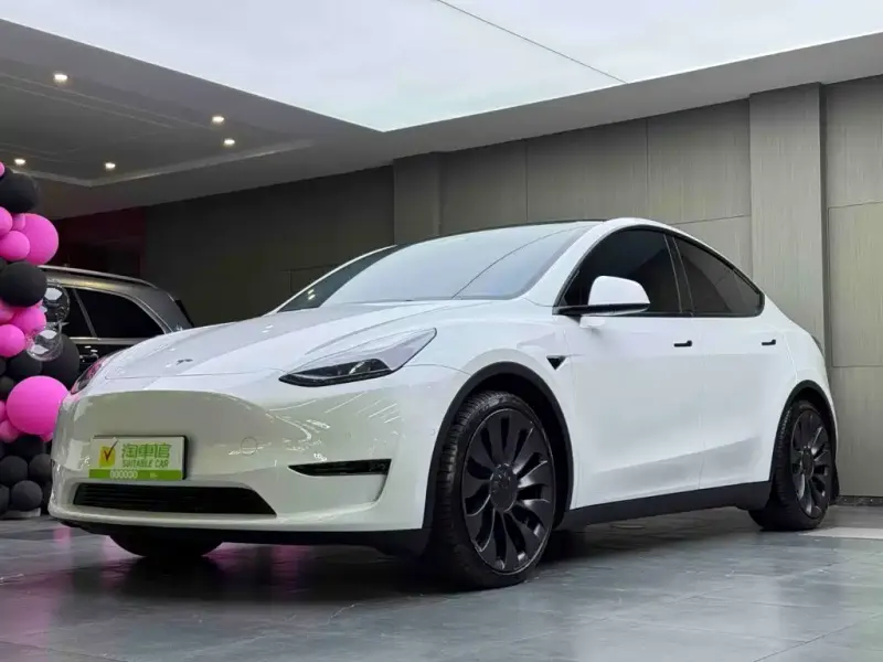 Tesla Model Y, 2023