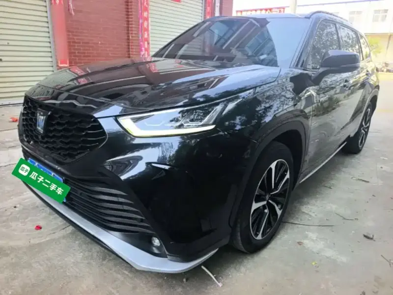 Toyota Crown Kluger, 2023