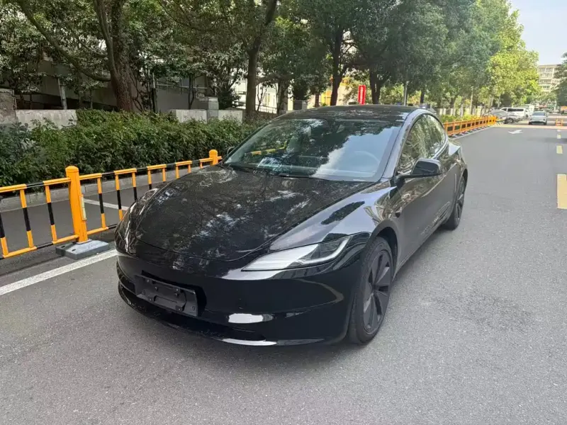Tesla Model 3, 2026