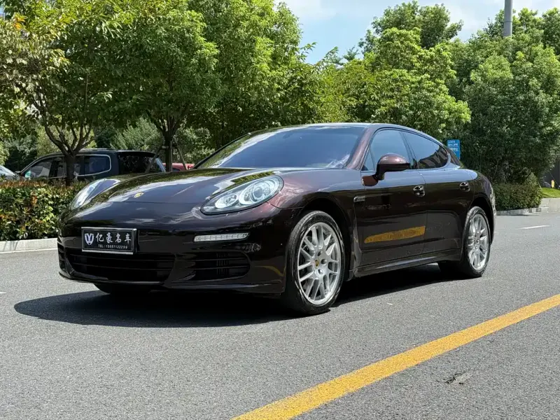 Porsche Panamera, 2016