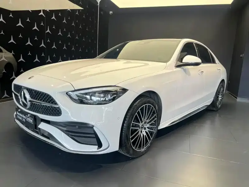 Mercedes-Benz C-Class, 2024