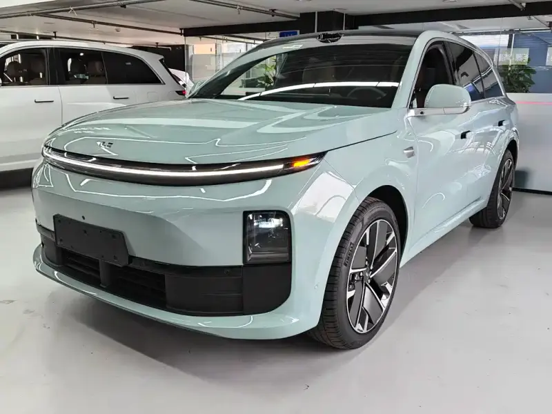 Li Auto Li L6, 2025