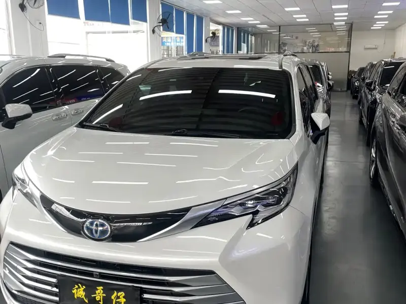 Toyota Sienna, 2022