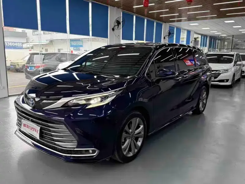 Toyota Sienna, 2024