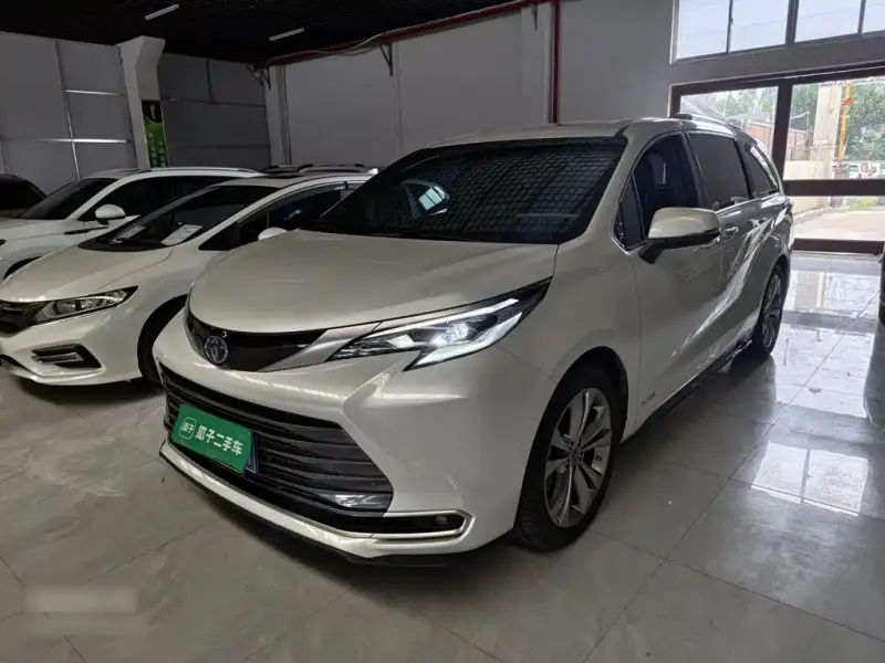 Toyota Sienna, 2023