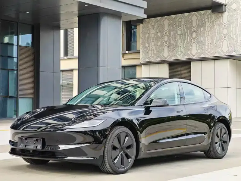 Tesla Model 3, 2026