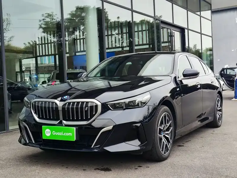 BMW i5, 2026