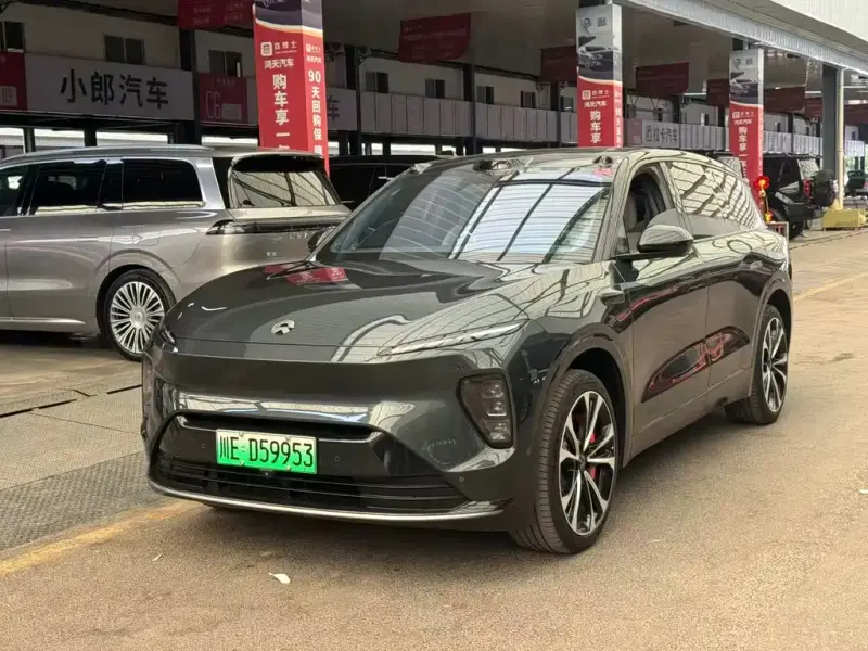 NIO ES8, 2025