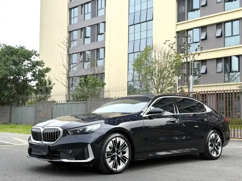 BMW 5 Series, 2025