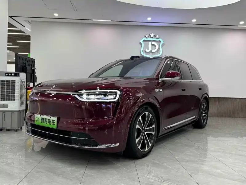 AITO M7, 2025