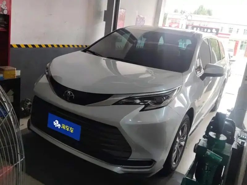 Toyota Sienna, 2026