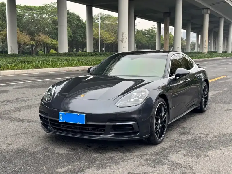 Porsche Panamera, 2018