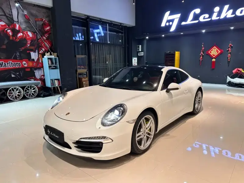Porsche 911, 2015