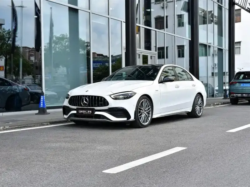 Mercedes-Benz C-Class AMG, 2025