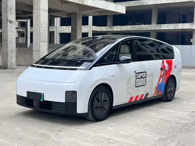 Li Auto Li MEGA, 2025