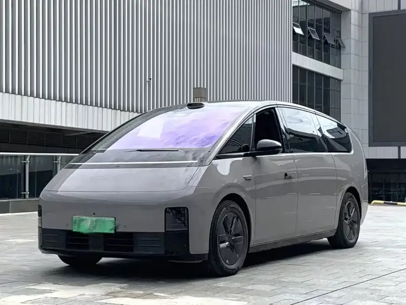 Li Auto Li MEGA, 2025