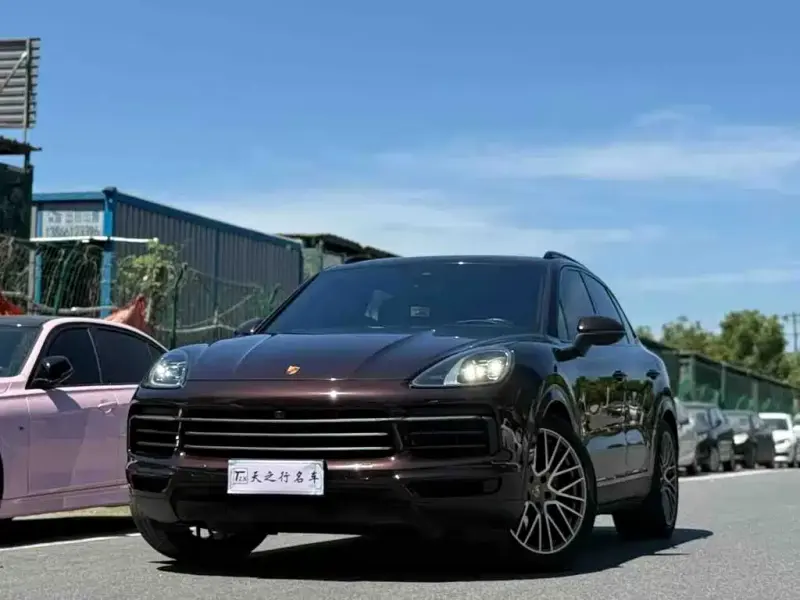 Porsche Cayenne, 2023