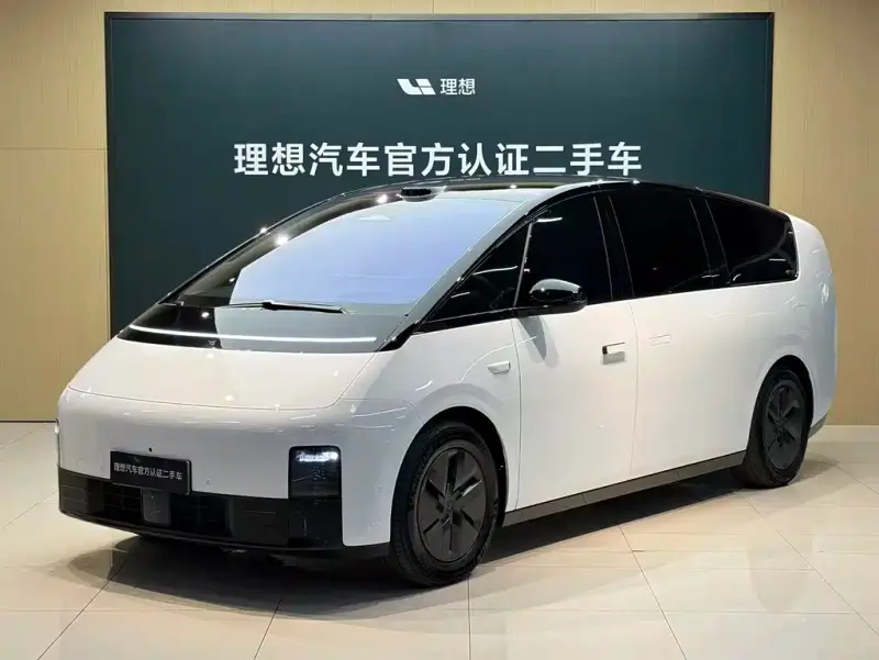 Li Auto Li MEGA, 2025