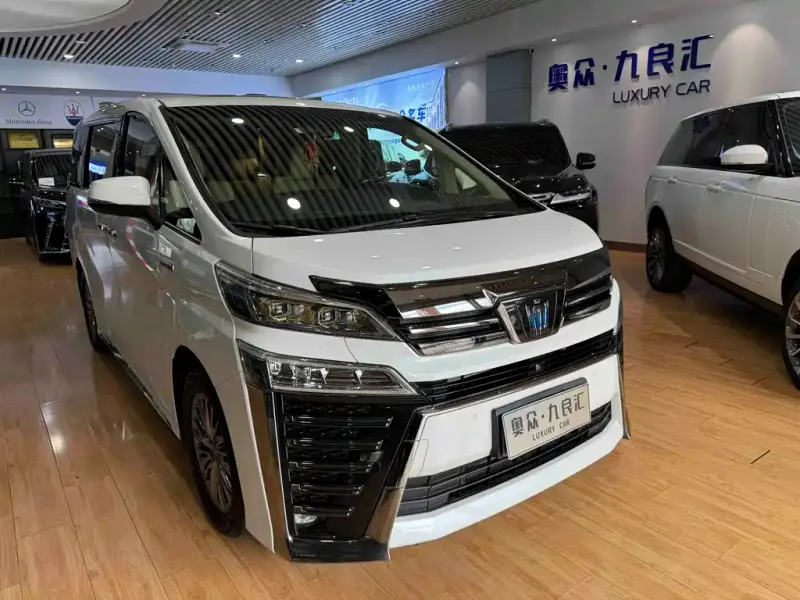 Toyota Vellfire, 2023