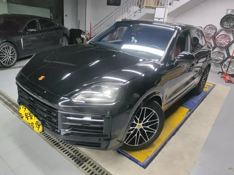 Porsche Cayenne, 2023