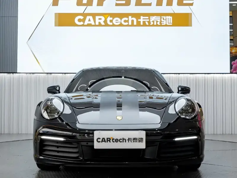 Porsche 911, 2025