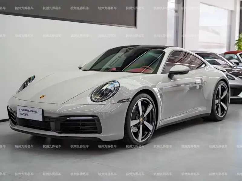 Porsche 911, 2025