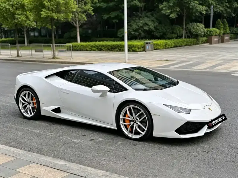 Lamborghini Huracán, 2014