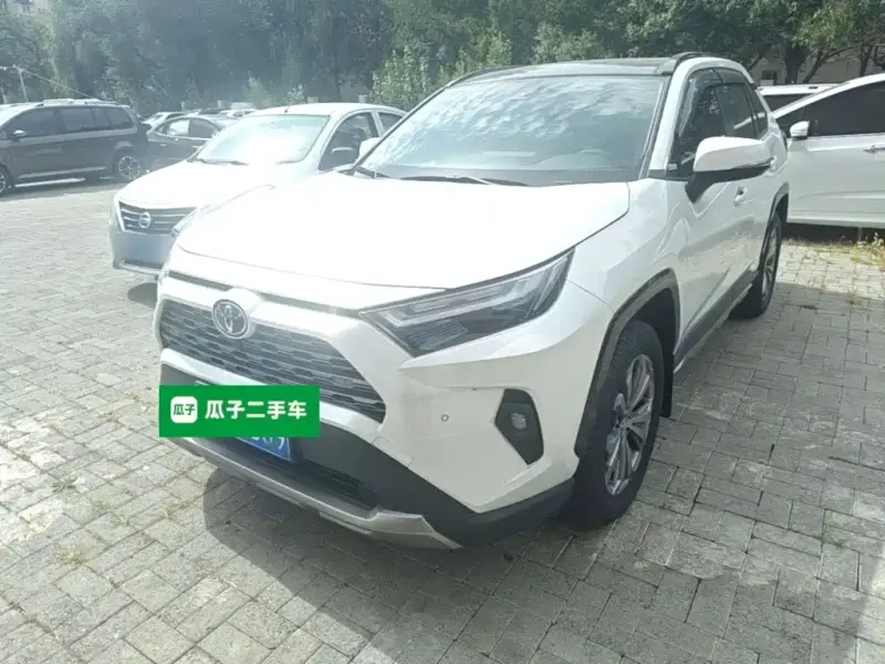 Toyota RAV4, 2024