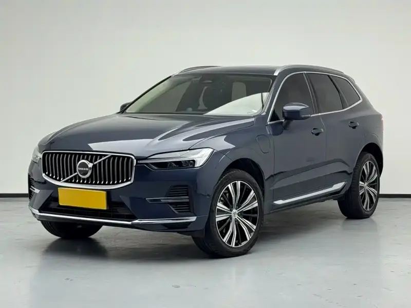 Volvo XC60 PHEV, 2022