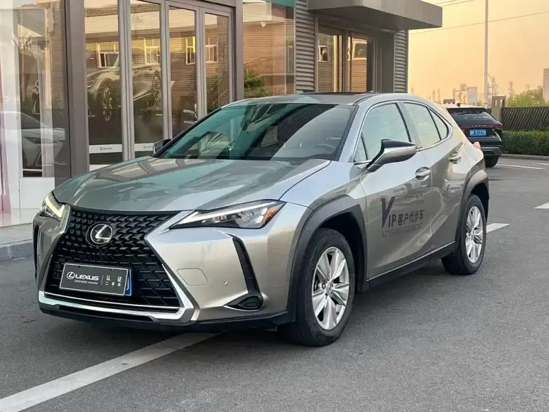 Lexus UX, 2023