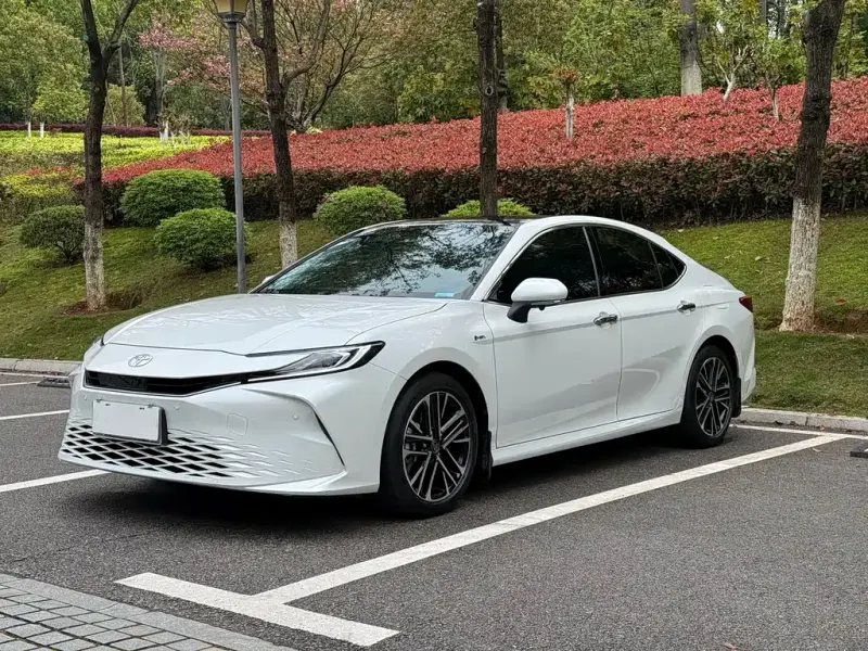 Toyota Camry, 2025