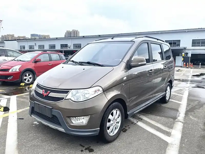 Wuling Hongguang, 2014