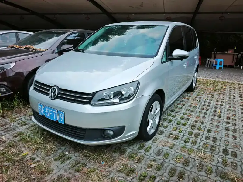 Volkswagen Touran, 2015