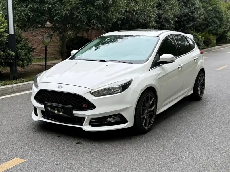 Ford Focus, 2015