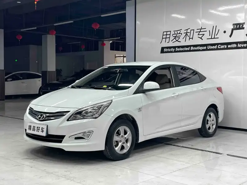 Hyundai Verna, 2015