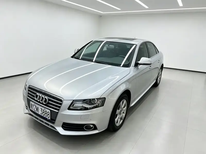 Audi A4L, 2012
