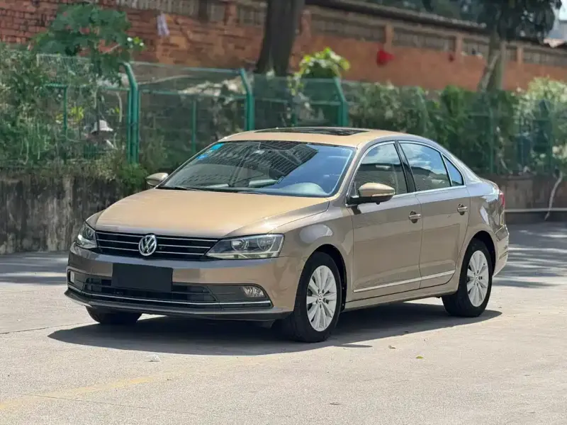 Volkswagen Sagitar, 2015